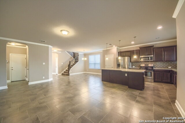 Building Photo - Stunning Home in Alamo Ranch Location!!