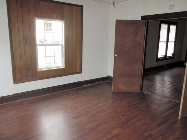 Building Photo - 4 Bedroom Close to LA Tech