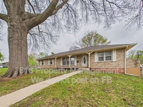 Building Photo - 817 N Choctaw Ave