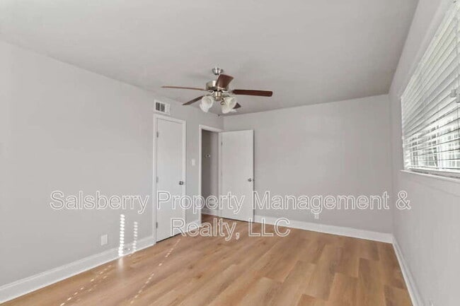 Building Photo - 5312 Odessa Ave