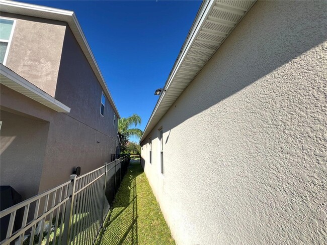 Building Photo - 12809 Sawgrass Pine Cir