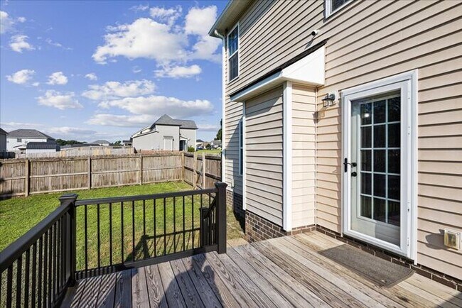 Building Photo - 3 Bedroom 2.5 Bath home in Grays Creek