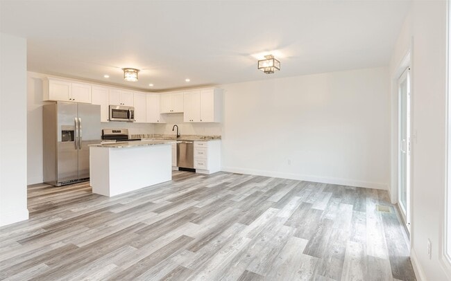 Building Photo - 359 Monadnock St