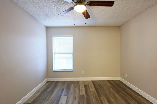 Building Photo - Mystic Gardens 5329-2915