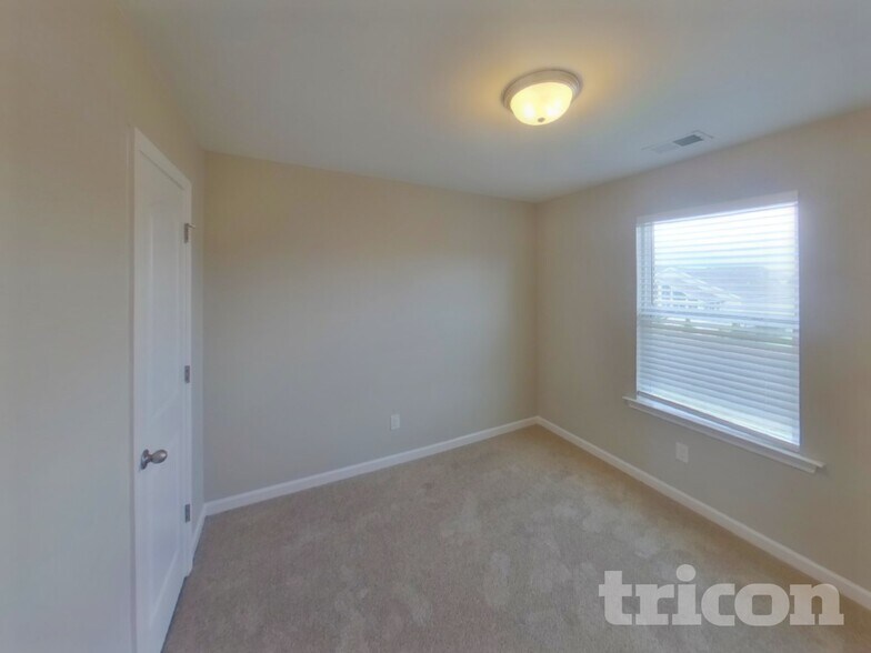 Building Photo - 3706 Burdette Wy.