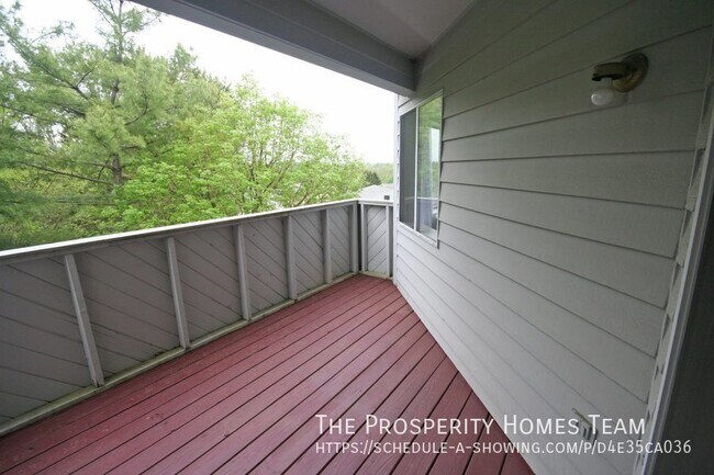 Building Photo - 2217 Lowells Glen Rd