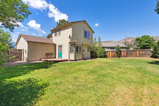 Building Photo - 6067 Wisteria Dr