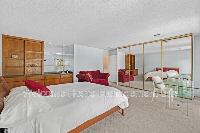 Building Photo - 5246 Hebrides Ct