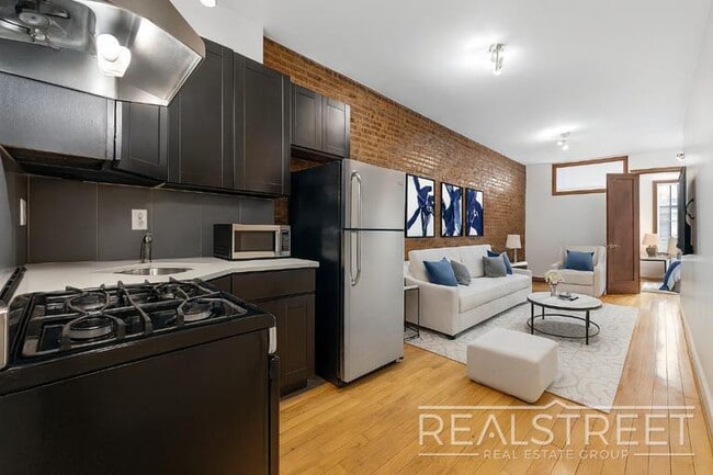 Building Photo - 886 Flushing Ave