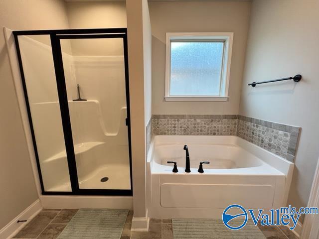 Building Photo - 136 Gardencove Cir