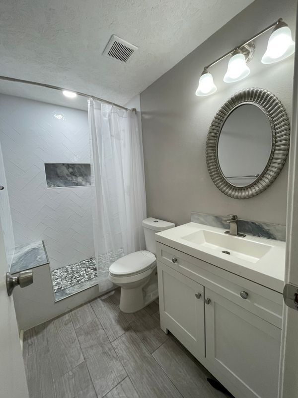Building Photo - 3741 Sunrise Dr