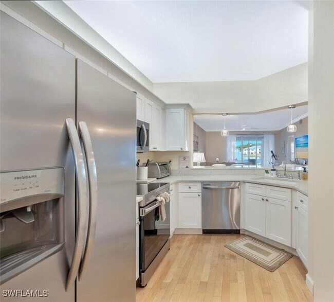 Building Photo - 818 Tanbark Dr