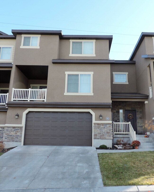 Building Photo - Spacious 3 Bed Townhome – East Provo Footh...