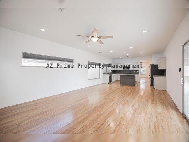 Building Photo - 7111 S 21st Dr