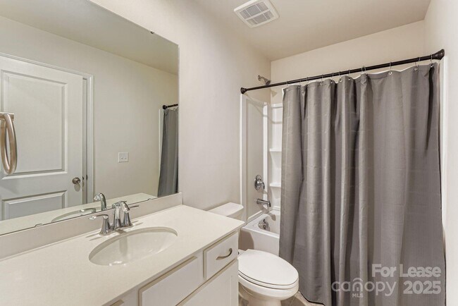 Building Photo - 398 Kennerly Center Dr