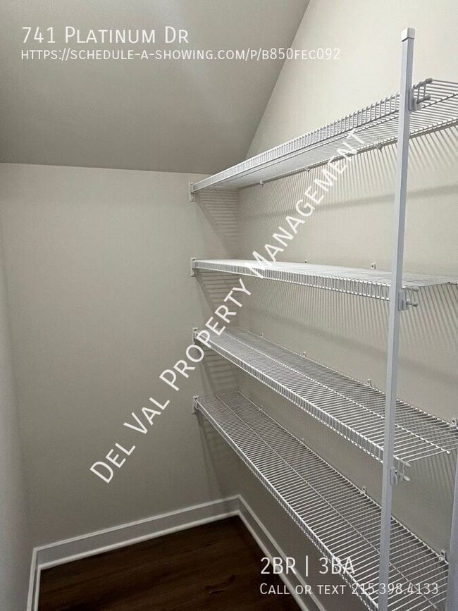 Building Photo - 741 Platinum Dr