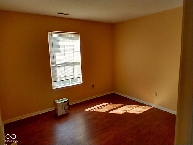 Building Photo - 5406 Pommel Ct