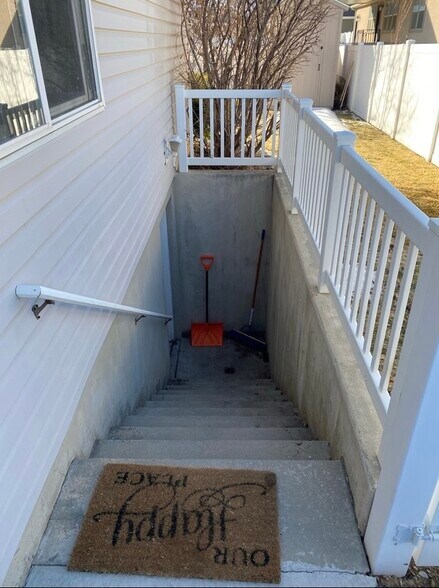 Building Photo - 2406 E 1170 S