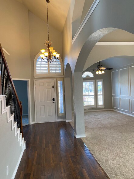 Building Photo - 1120 Coolidge St