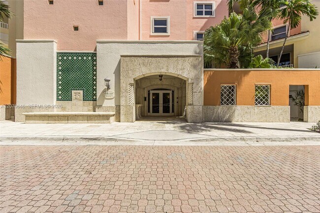 Building Photo - 731 Crandon Blvd