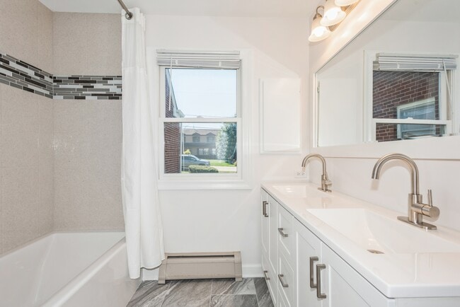 Building Photo - 15W244 Harvard St