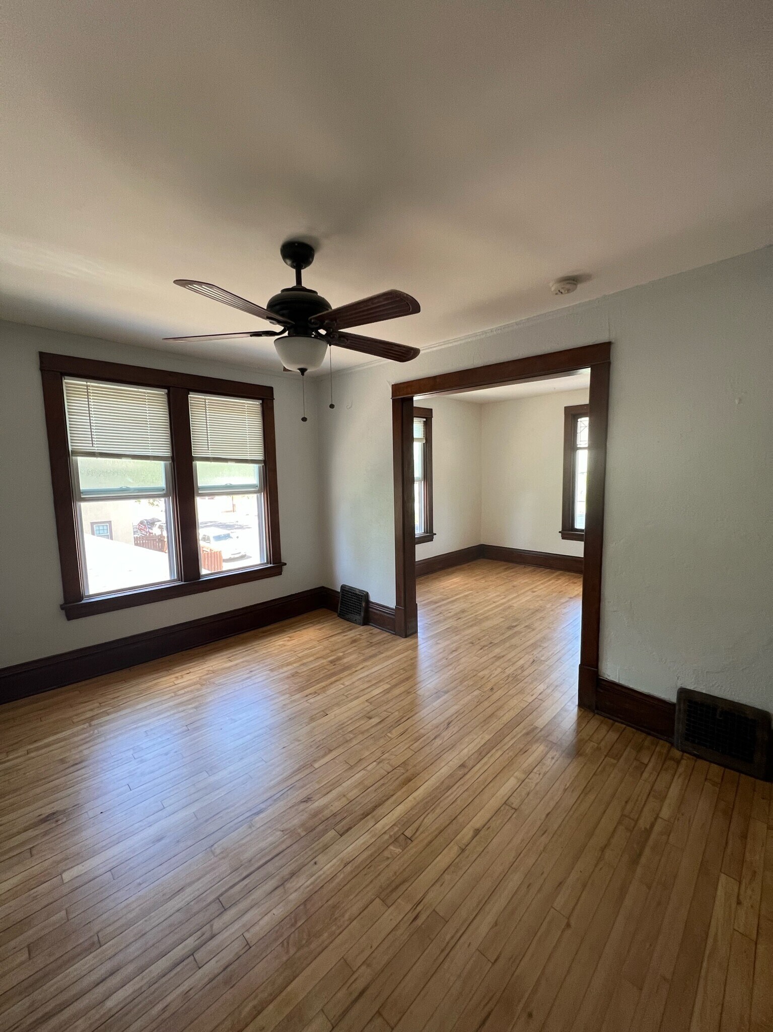 Building Photo - 1815 E 35th St