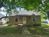 Building Photo - 706 Golfview Dr