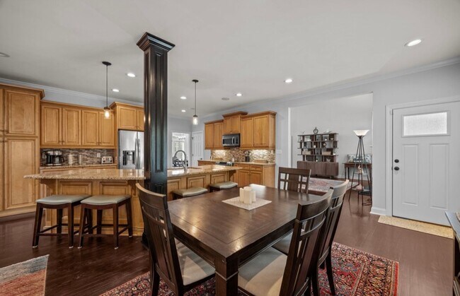 Building Photo - RARE STUNNER 4BR/2.5BA Home in Carolina Co...