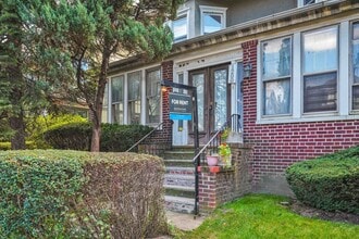 Building Photo - 1200 Beverley Rd