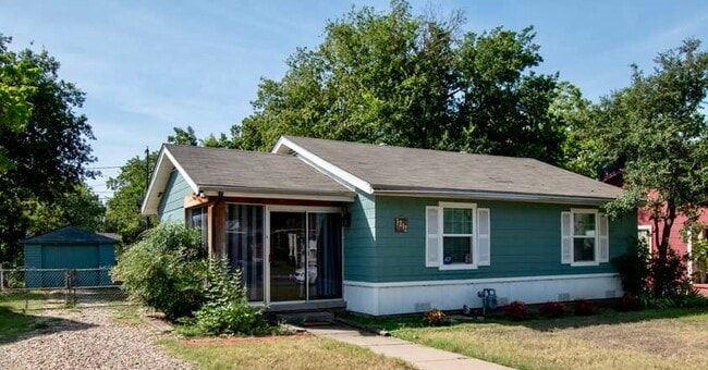 Building Photo - 3212 Wenz Ave