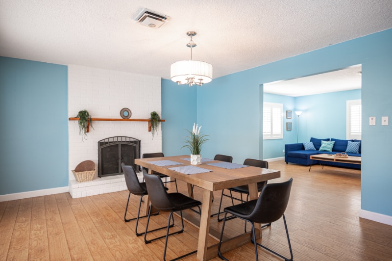 Building Photo - 1313 Hillside Pl