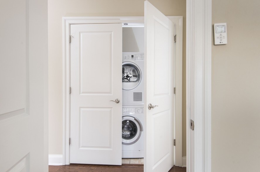 Building Photo - 600 N Broad St