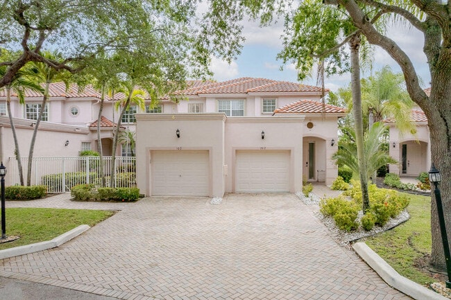 Building Photo - 8050 Aberdeen Dr