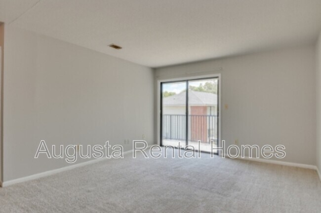 Building Photo - 2822D Thomas Lane