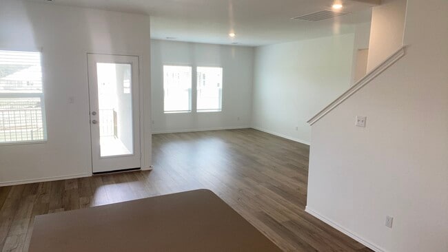 Building Photo - 4128 Home Place Rd