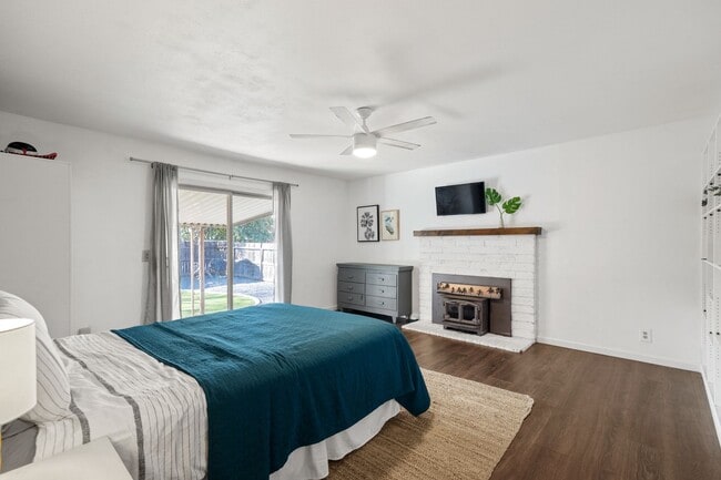 Building Photo - Updated North Chico 3BD/2BA with Solar & Covered Patio