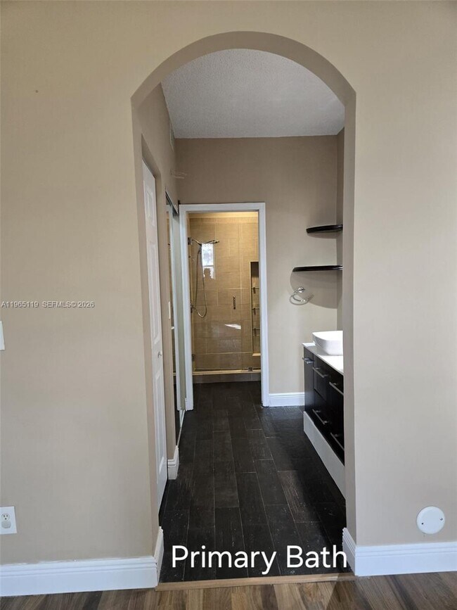 Building Photo - 821 NW 130th Ave