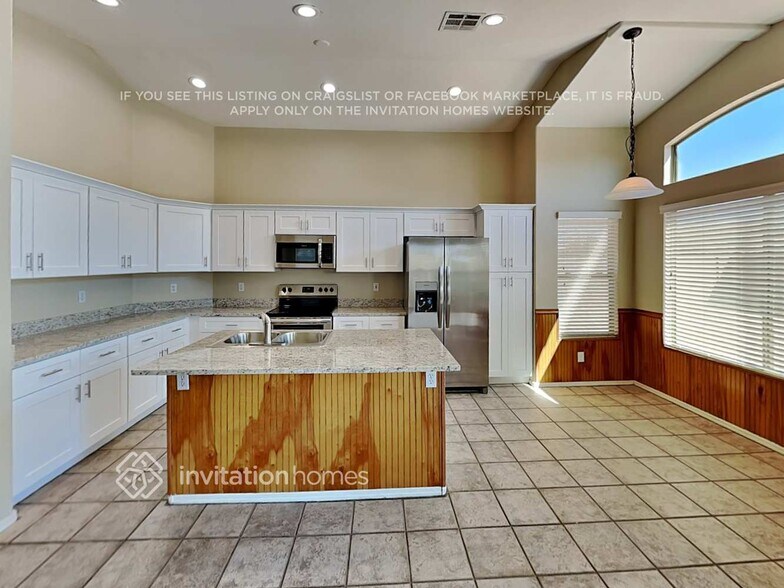 Building Photo - 14813 W Port Au Prince Ln