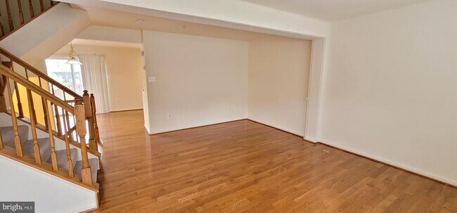 Building Photo - 7128 Fox Harbor Way