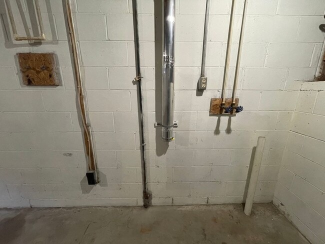 Building Photo - Nice 2 Bedroom Home Near Prairie View Elementary School