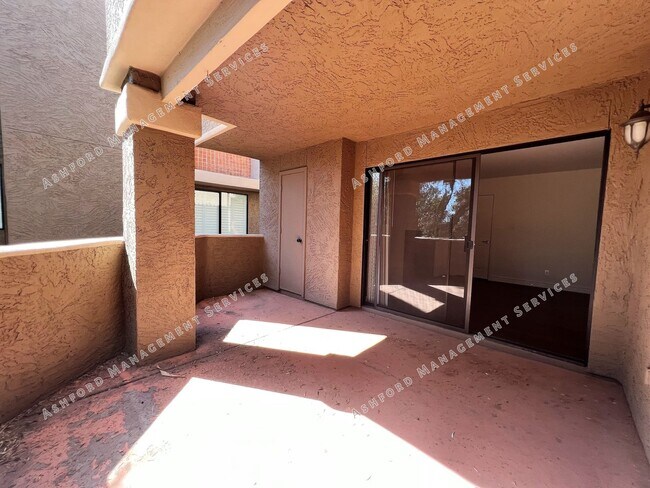 Building Photo - 5122 E Shea Blvd