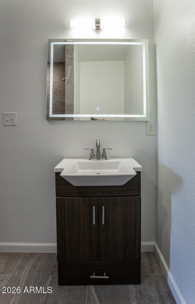 Building Photo - 318 N Palm St