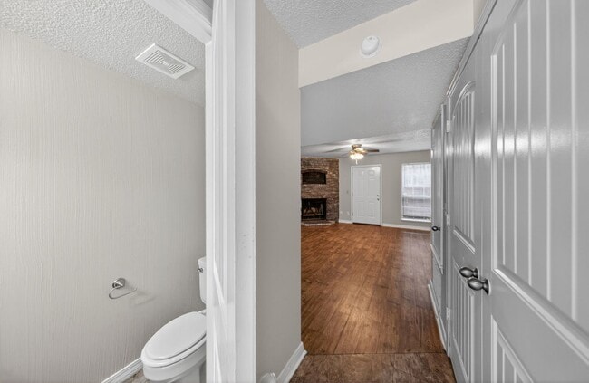 Building Photo - 2456 N Brophy Cir