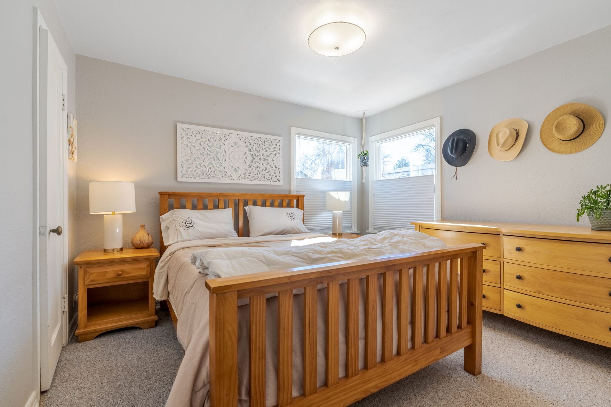 Building Photo - 2731 S Sherman St