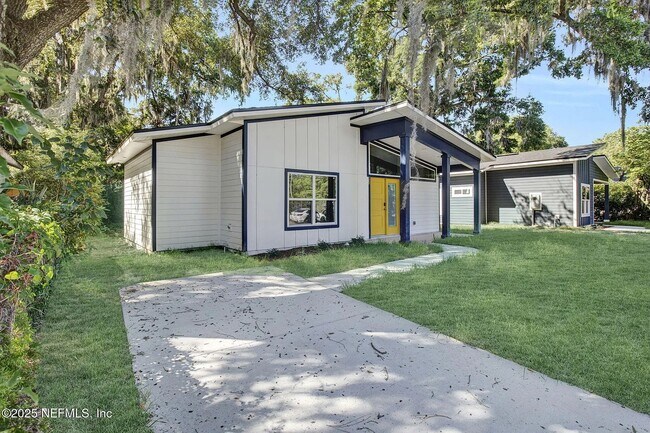 Building Photo - 938 Alderside St