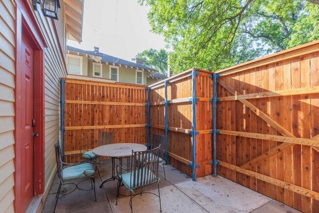 Building Photo - 1710 S Polk St