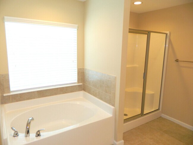 Building Photo - 835 Williford Run Dr