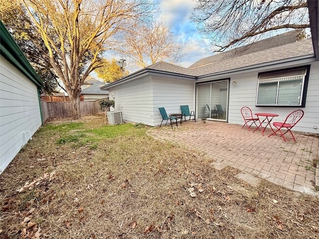 Building Photo - 4243 Timberglen Rd