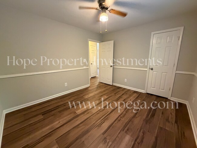 Building Photo - 172 St James Pl