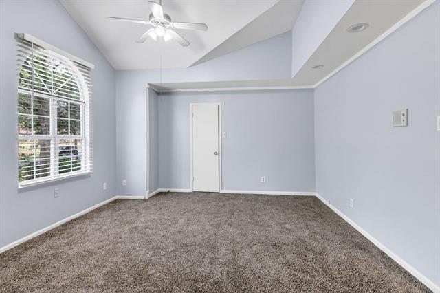 Building Photo - 2046 N Kimball Ave